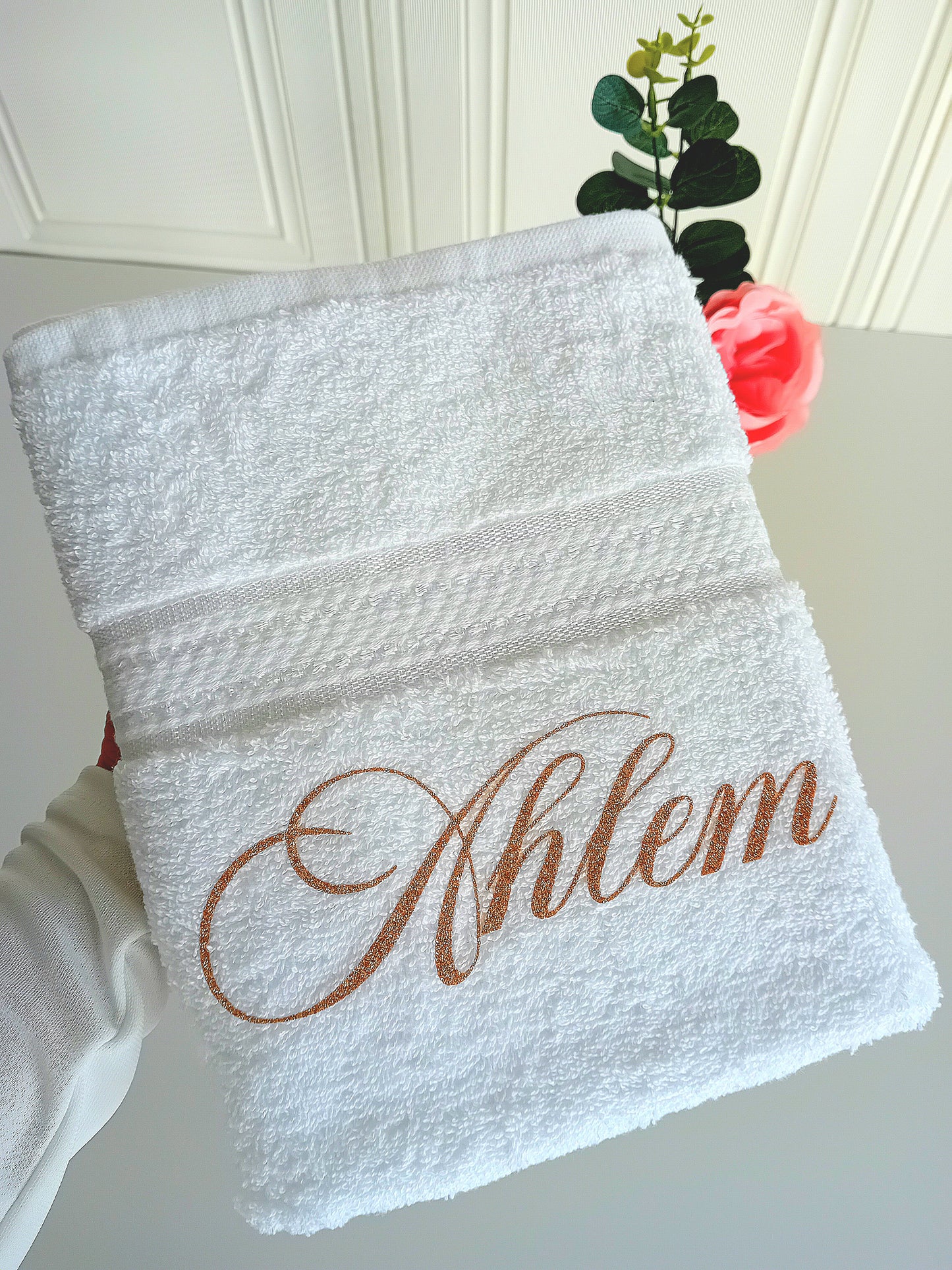 Serviette de bain blanche simple