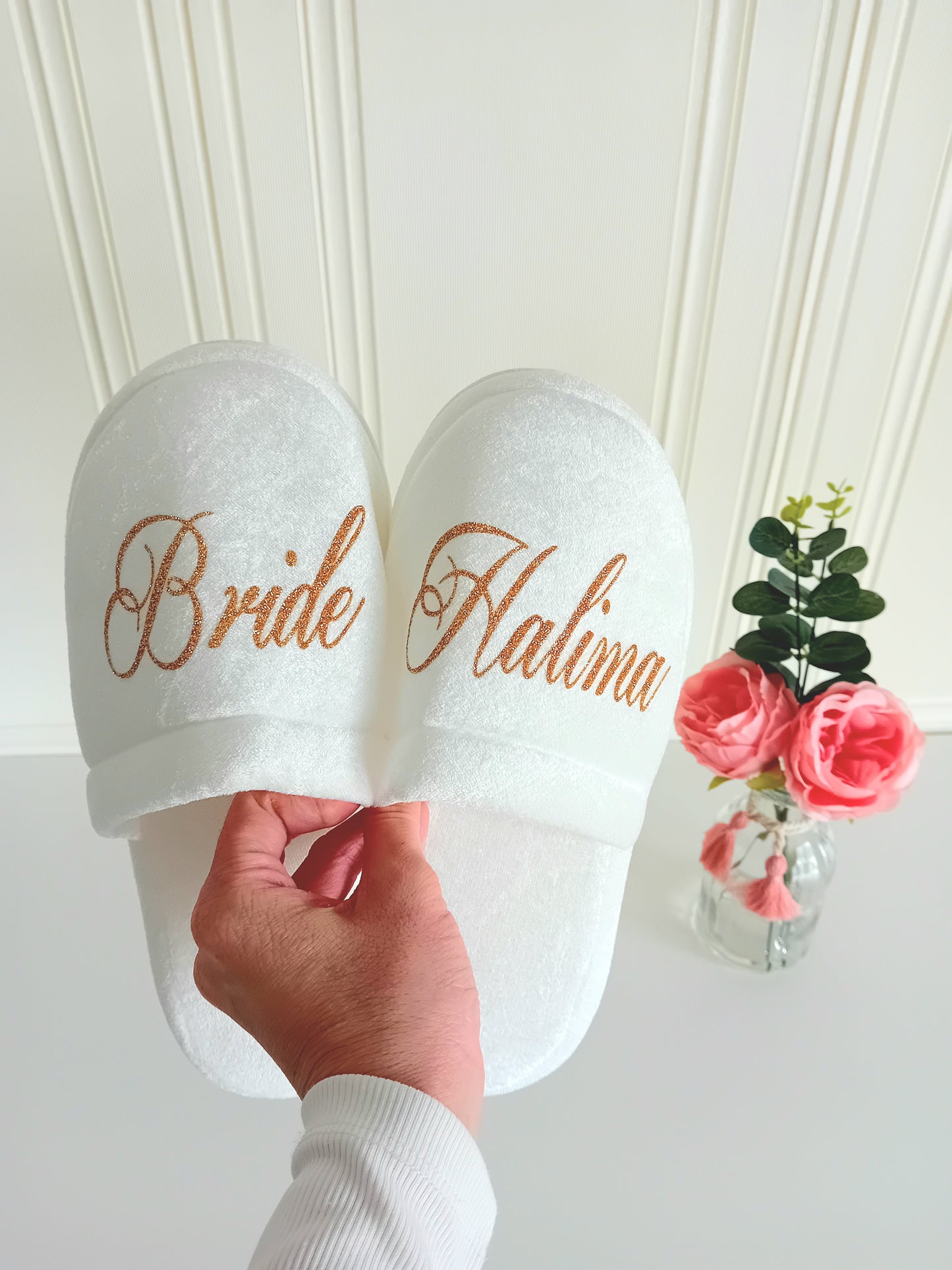 Pantoufles blanches en velours