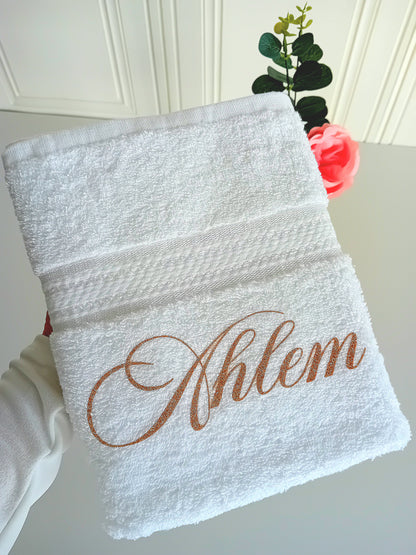 Serviette de bain blanche simple